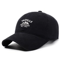 Gorra de béisbol vintage de algodón lavado negro con bordado blanco de montaña en vista lateral - Ajustable / Negro