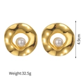 Dettaglio orecchini vintage con perle, altezza 4,9 cm e specifica peso di 32,5 g - Stile Perla a Cerchio Ondulato (E960)