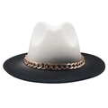 Dettaglio del cappello in feltro sfumato da bianco a nero con catena in oro rosa - M / Bianco + Nero