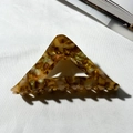 Pinza de pelo triangular de acetato con patrón de carey ámbar de estilo vintage - Café Ahumado