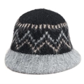 Cappello invernale a maglia con motivo a rombi e onde in morbida texture mohair - Grigio