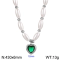 Collar de perlas con colgante de corazón de cristal verde en acero inoxidable - Plata con piedra verde (KN283225-SP)
