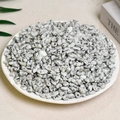 Piedras dálmata blancas pulidas en una bandeja blanca para decoración hogar - Azul de Tianshan / 7-9mm (100g)