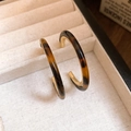 Retro geometric C-shape resin hoop earrings with tortoiseshell pattern and gold metal - Silver Earring Post - Coffee C-Shape / Brown Tortoiseshell (Gold Metal Inner)