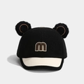 Detail of baby baseball cap with bear ears, wool fabric and letter m embroidery - Letter M / Black