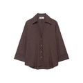 Vista dettagliata di una camicia marrone in lino con colletto polo e bottoni frontali - XS / caffè