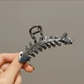 Pinza de pelo de metal con diseño de espina de pescado gris oscuro para estilo de verano - Color gunmetal