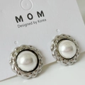 Elegant large freshwater pearl stud earrings with a silver woven texture border - Silver Twisted Rope Border Large Pearl