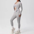 Completo yoga 3 pezzi grigio chiaro con giacca, reggiseno sportivo e leggings felpati - Grigio Ghiaccio
