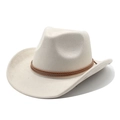 Détail d'un chapeau de cowboy en daim crème avec bandes en cuir tressé et bords recourbés - Beige