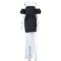 Dettaglio dell'elegante abito in raso nero con maniche a sbuffo bianche scoperte - XS / Nero
