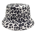 Détail du bob à motif léopard avec coutures renforcées sur le bord du chapeau - M (56-58cm) / Beige