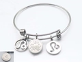 Silver Leo zodiac charm bracelet with engraved Generous plate and constellation pendant - Silver Leo (KB88083-Z)