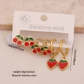 Set da tre paia di graziosi orecchini a ciliegia e fragola in acciaio inox dorato - Stile 6 (Orecchini Assortiti)