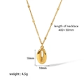 Dettaglio del ciondolo a conchiglia placcato oro 18K con misure 18x10mm e catena da 450mm - Stile Conchiglia (TN3204)