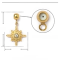Dettaglio pendente stella dorata 18mm con strass e tappo interno in gomma - Starburst Zircone Dorato
