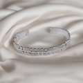 Zilveren open armband met verentextuur en bladnerf details van roestvrij staal - f32 Bladtextuur Stijl / Zilver