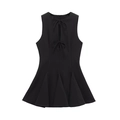 Elegantes schwarzes ärmelloses Kleid mit Doppelschleifen, Cut-out und plissiertem Saum - XS / Schwarz