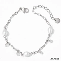 Chevillère en acier inoxydable argenté avec perles blanches et cristaux sur fond blanc - Bracelet de cheville argenté - Perle blanche (JAP939)