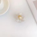 Pinza para el pelo de flor en resina transparente con perla central y borde dorado - 5.8*5.8*4.5 / Champán