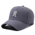 Casquette de baseball gris foncé avec lettre Gothique R brodée en sergé de coton - Gris