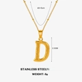 Collier en acier inoxydable doré avec pendentif carré lettre D et chaîne torsadée - Lettre D