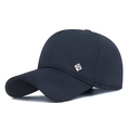 Berretto da baseball invernale in lana blu scuro con logo in metallo e paraorecchie caldi - Regolabile / Blu navy