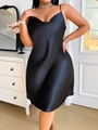Elegante sottoveste in raso nero da donna con scollo a V e silhouette sottile e chic - 3XL / Nero