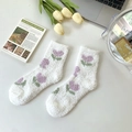 Chaussettes blanches en polaire corail avec motif tulipe mauve et texture thermique - Taille unique / Tulipe Blanche