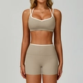 Completo yoga kaki da donna con bordo bianco, pantaloncini a vita alta e reggiseno a V - Taglia M / Top E Pantaloni / Lino (Bra + Pantaloncini)
