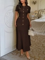 Robe longue en maille marron foncé à manches courtes avec boutons dorés élégants - Marron