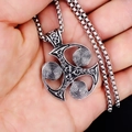 Collar con colgante de espiral Triskelion celta vintage en acero inoxidable plateado unisex - Molinillo