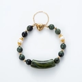 Pulsera de piedras naturales y perlas con cierre magnético de corazón dorado para mujer - A93 Serie Verde Oscuro