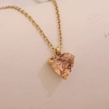 Collar de corazón dorado con gema de color champán y cadena minimalista de eslabones - Mayo / Durazno (5722226372621)