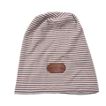 Berretto in maglia a righe marroni e bianche con toppa logo in pelle su sfondo bianco - Taglia unica / Righe Cachi e Bianche Adulto