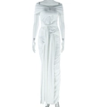 Dettaglio dell'abito in raso bianco con scollo a barca ed elegante drappeggio in vita - S / Bianco