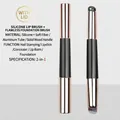 Pincel labial de silicona y corrector 2 en 1 con mango negro y virola de oro rosa - Bolsa OPP / Pincel de Labios de Silicona + Pincel para Base Impecable (Negro)