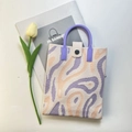 Detail of knitted tote bag with wavy patterns and durable purple ergonomic handles - Pink Purple Wave Pattern