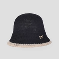 Dettaglio cappello a secchiello in maglia con trama a uncinetto nera e fiocco dorato - M (56-58cm) / Nero