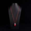 Collar de Navidad con colgante de bombilla roja translúcida y cordón rojo - Collar de cordón rojo