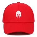 Berretto da baseball rosso classico con ricamo elmo spartano e visiera curva - Regolabile / Rosso