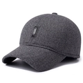 Herren Winter-Baseballkappe aus grauem Fischgrätenmuster mit SPORT-Metallemblem und Ohrenschutz - Verstellbar / Grau