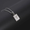 Minimalistische silberne Edelstahlhalskette mit quadratischem Muschelanhänger und Buchstabe Y - Silber Buchstabe Y