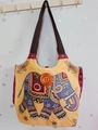 Ethnische gelbe Canvas-Einkaufstasche mit Elefanten-Stickerei und Holzknopf-Detail - Stil 46-Gelb Elefantenstickerei