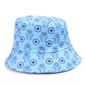 Dettaglio cappello a secchiello azzurro con stampe Mano di Fatima e Malocchio - Stile A Blu Chiaro