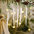 Set di 5 ghiaccioli bianchi glitterati da 13 cm appesi a rami di pino innevati per Natale - 13cm / Bianco