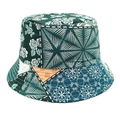 Dettaglio cappello a secchiello patchwork con stampa floreale verde e inserti arancioni - Patchwork Floreale Vintage Verde Scuro (2#)