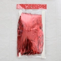 Dettaglio tenda a frange metallizzate rosse in confezione per decorazione di sfondo - Tipo standard / Rosso