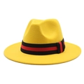 Cappello Fedora classico in feltro giallo brillante con nastro a righe nere e rosse - M(56-58cm) / Giallo