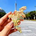 Aimant de frigo Guangzhou avec contour en métal doré et design en émail coloré - Style Carte Panorama Guangzhou